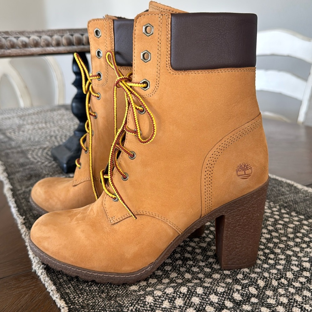 Laced boots Timberland NWOB 8.5